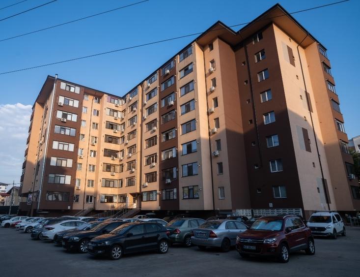 Apartament cu 2 camere decomandat, mobilat în Roșu