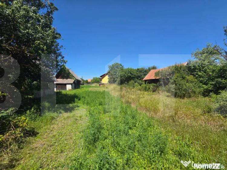 Casă cu 3 camere cu Teren 1856 Mp în Central
