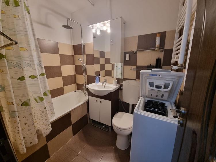 Garsonieră decomandată, mobilată în Lipovei