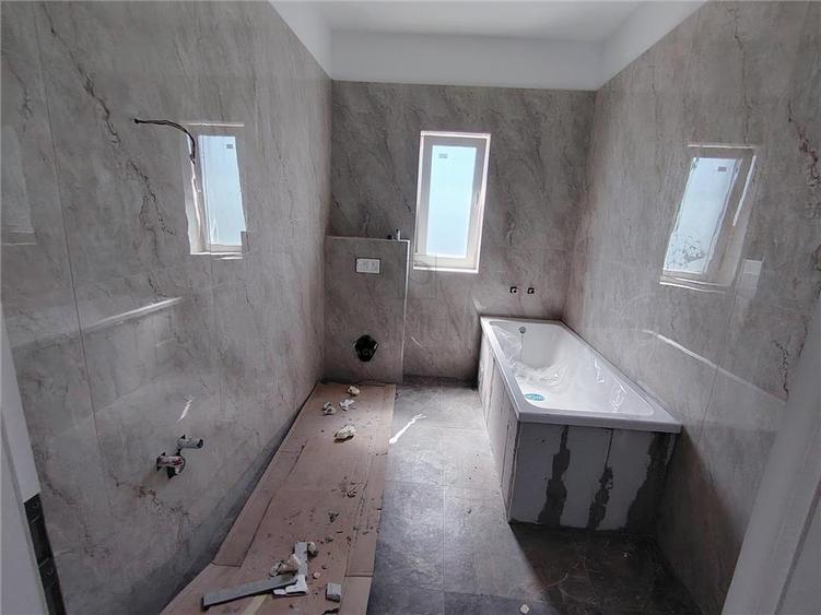 Duplex cu 3 camere cu Teren 350 Mp în Moșnița Veche