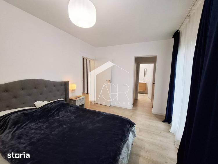 Casă cu 5 camere cu Teren 500 Mp în Păulești