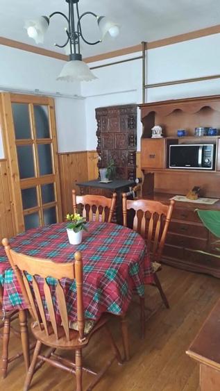 Casă cu 4 camere cu Teren 2887 Mp în Central