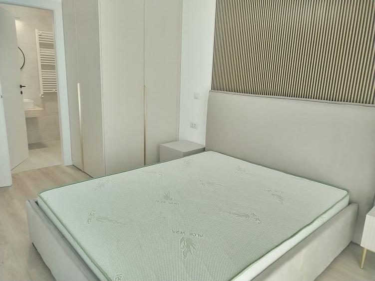 Apartament cu 3 camere decomandat, mobilat în Sebastian
