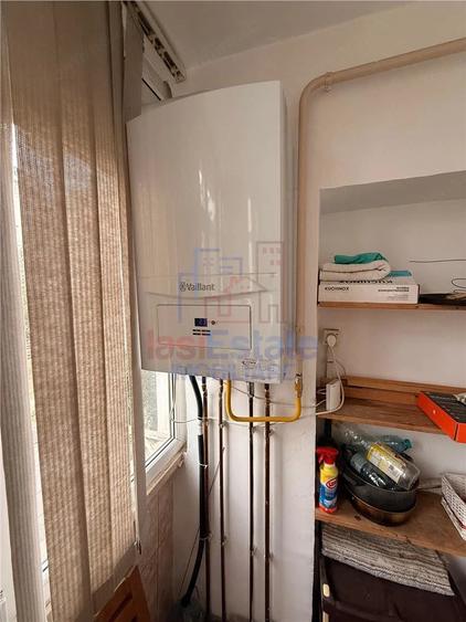 Apartament cu 2 camere decomandat în Filiași