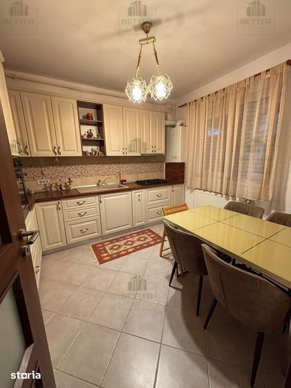 Apartament cu 3 camere decomandat în Central