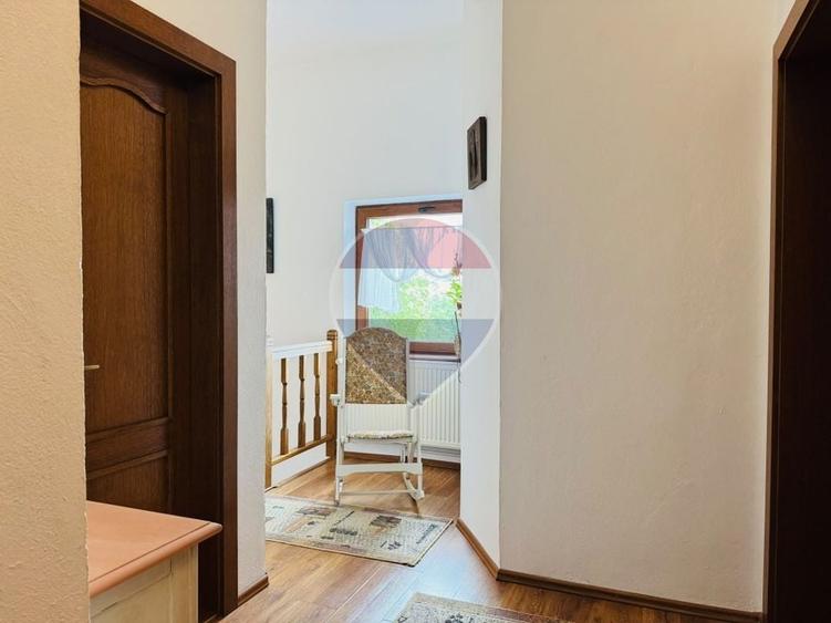 Casă individuală cu 5 camere cu Teren 1112 Mp în Satulung