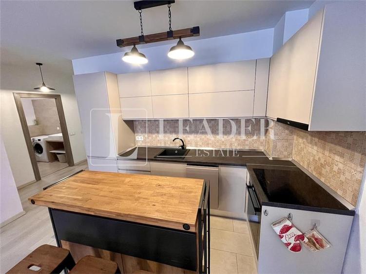 Apartament cu 3 camere decomandat, mobilat în Unirii