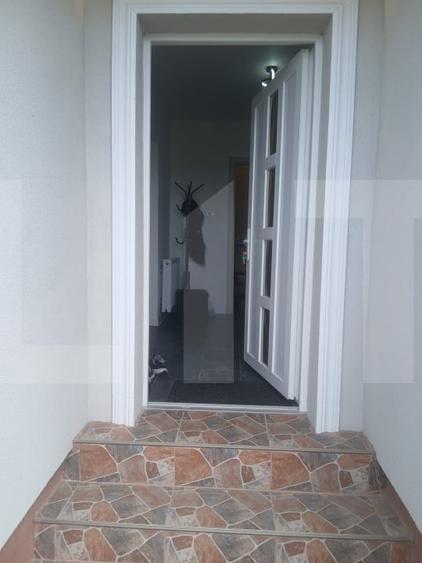 Duplex cu 3 camere cu Canalizare în Parța