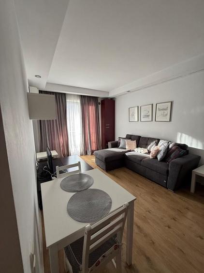 Apartament cu 2 camere decomandat în Tunari