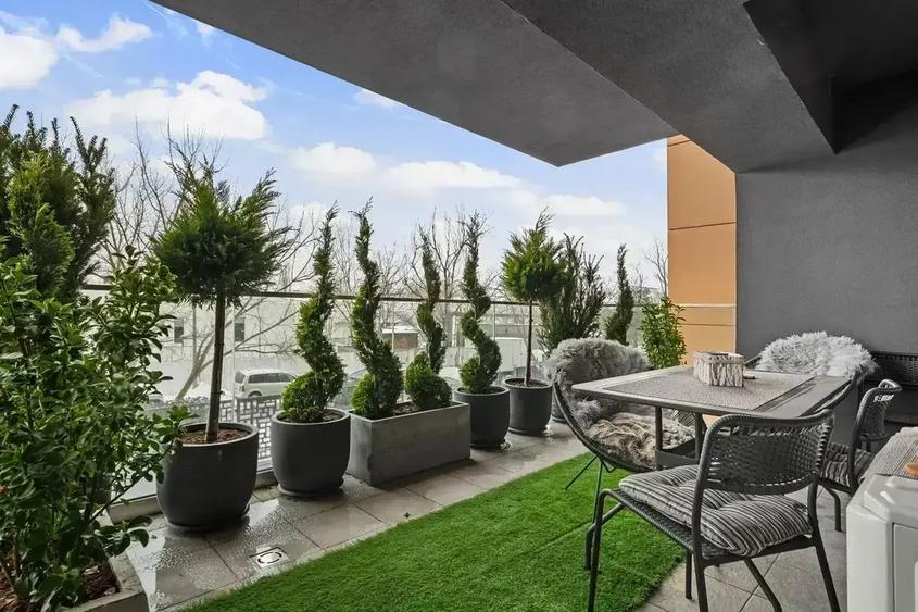 Apartament cu 3 camere decomandat, mobilat în P-ta Presei Libere