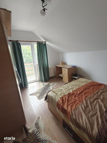 Casă cu 5 camere cu Teren 425 Mp în Sadu