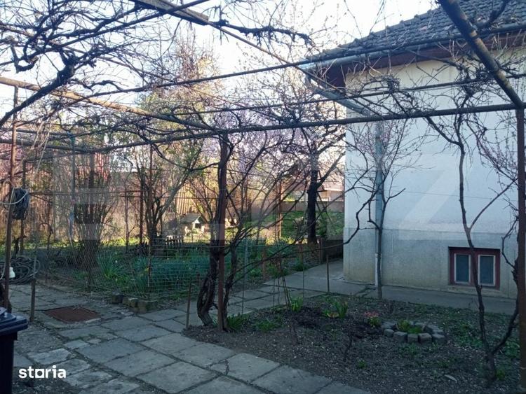 Casă cu 4 camere în Central