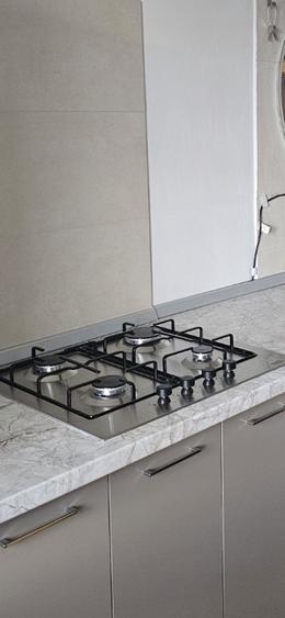 Camera moderna -renovata- Florilor - 3