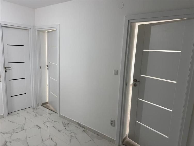 Apartament 2 Camere Et 2 Semicentral Renovat - 3