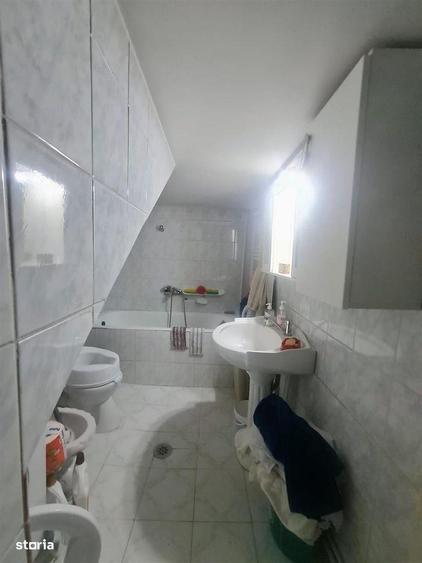 Casa D+P+E zona Garii Oradea - 9