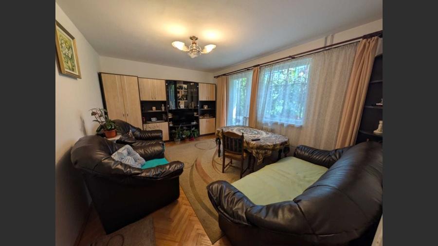 Apartament 4 camere - La Terenuri - 1