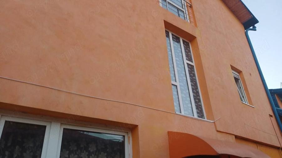 Casa cu etaj construita in anul 2001 - 2