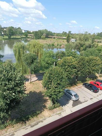 Vand apartament 3 camere decoamndat Lugoj etaj 4 - 6