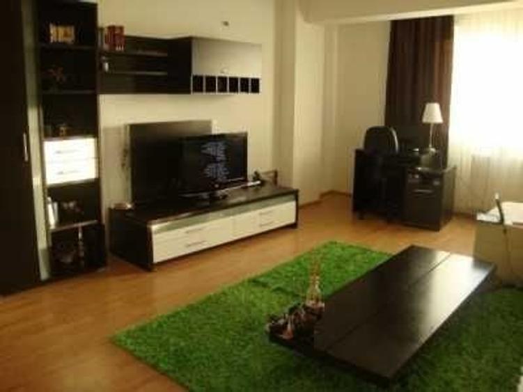 Apartament cu 2 camere decomandat în Băneasa
