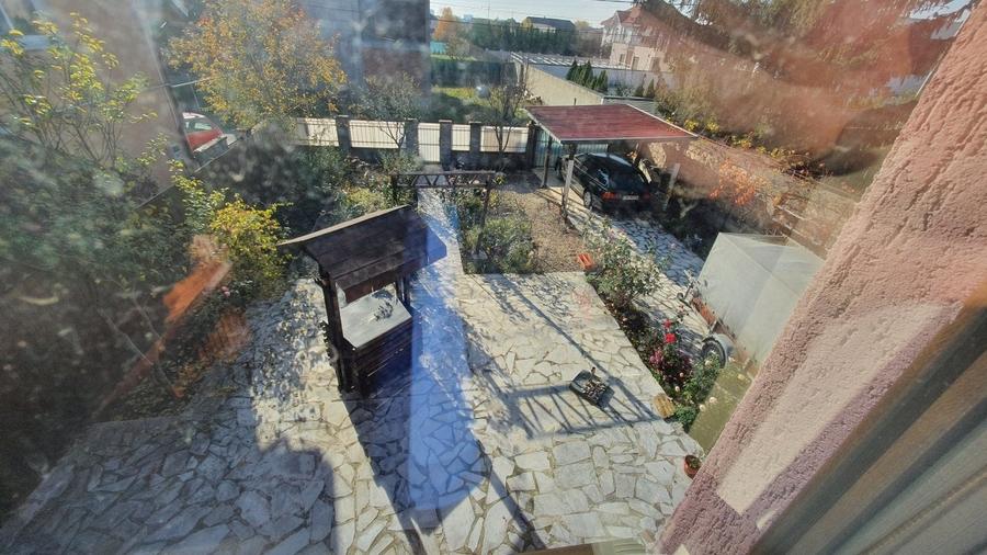 Vila generoasa in zona foarte linistita - 12