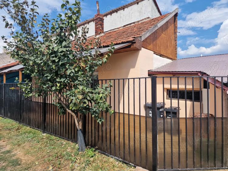 Vand apartament la casa cu 1 camera in curte comuna pe str. cuza voda - 4