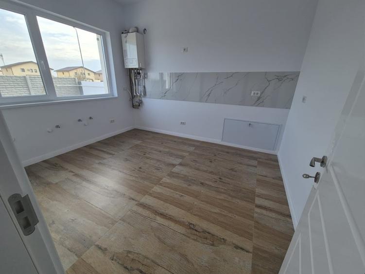 Casă de vânzare 5 camere sos Cernica str GrădinaRilor - 4