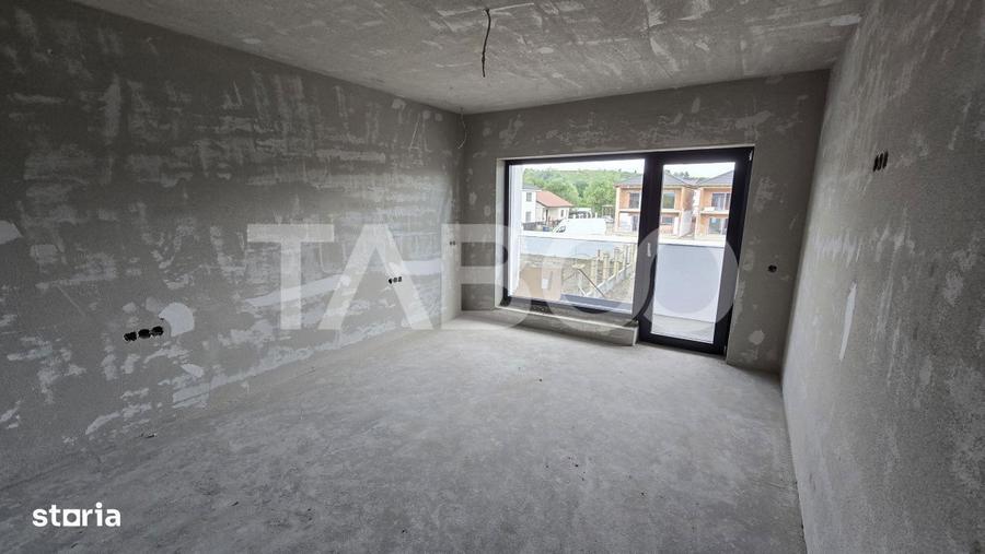 Duplex de vanzare 450mp teren liber 4 camere 2 bai 2 parcari Selimbar - 8