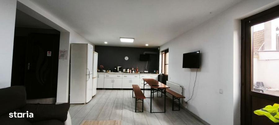 De inchiriat casa cu 6 camere in Cristesti - 9