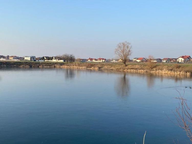 Închiriez ieftin teren pentru orice activitate - 2