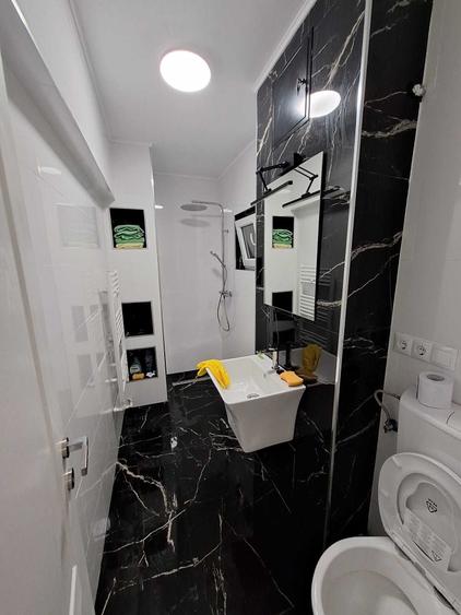 Garsonieră decomandată în Central