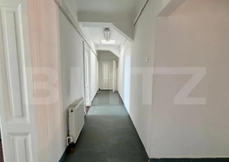 Spa?iu de birouri, 120 mp, 5 incaperi mansarda in c - 5