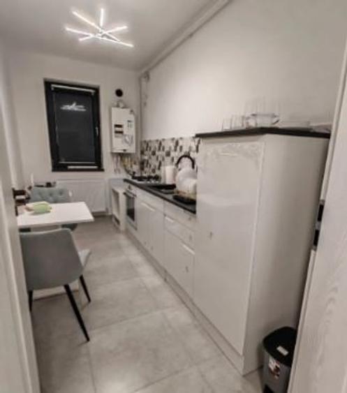 Garsoniera,Aparatorii Patriei,Metrou,bl.2023,et,4/10,DECOMANDATA,TOTUL NOU, - 3