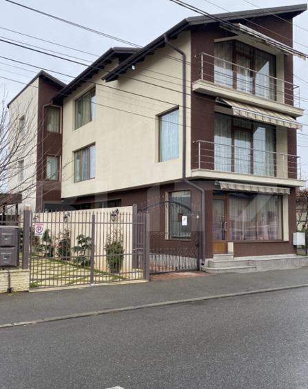 Casa de vanzare, 295 mp, zona Central - 4