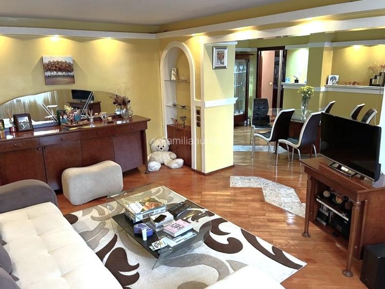 Apartament cu 3 camere decomandat, mobilat în Siderurgiștilor Apartament cu 3 camere decomandat, mobilat în Siderurgiștilor