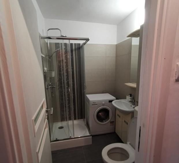 Favorit garsonieră modernă 3 minute de metrou - 3