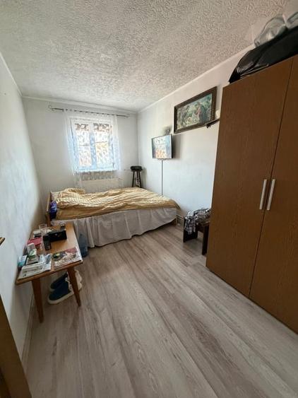 Casa si Teren/ Curte/ Metrou Republica 12' - 5