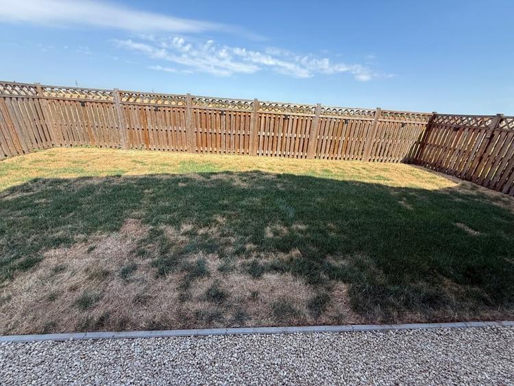 Casa spatioasa de inchiriat / vanzare in Complex Liziera de Lac - Frumusani - 6