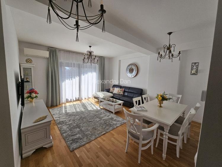 Apartament 3 camere-decomandat-zona 13 Septembrie