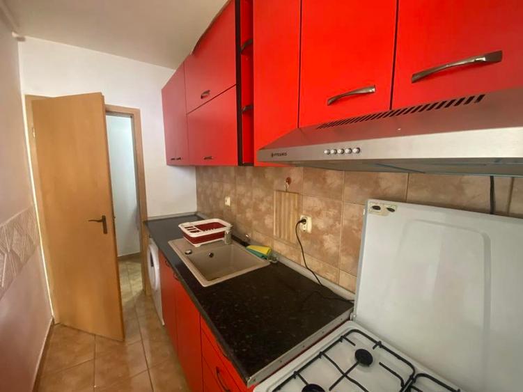 Apartament modest 2 camere de inchiriat zona Cedonia - Str Aleea Haiducului - 6