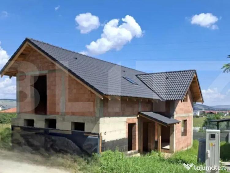 Casa individuala cu 3 dormitoare,151 mp utili,386 mp teren,V - 6