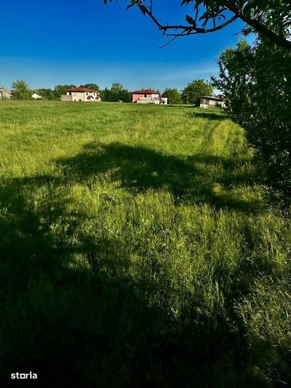 Teren de 750 mp cu vedere si acces la lac - 1