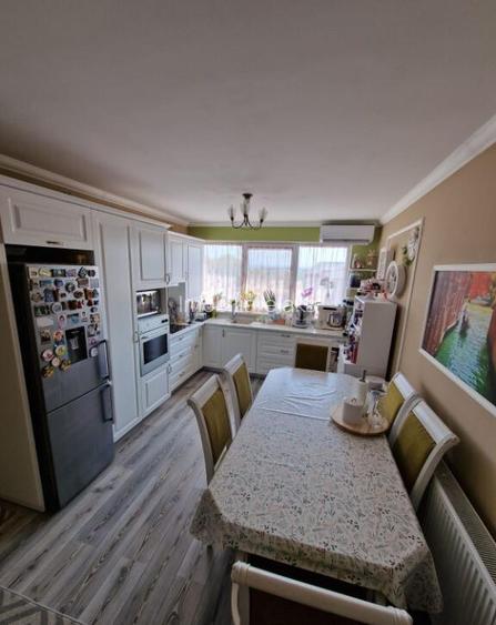 Republicii, zona buna, 3 camere