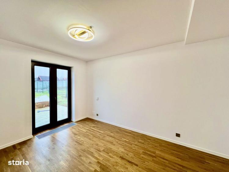 Vila cu Arhitectura Moderna - Vedere la Lac - 12