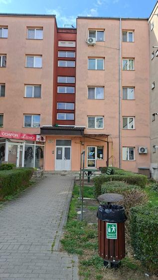 Apartament de vanzare - 1