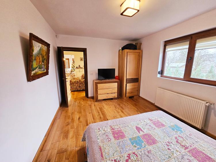 Vanzare vila 6 camere, mobilata si utilata, in Banesti - 15