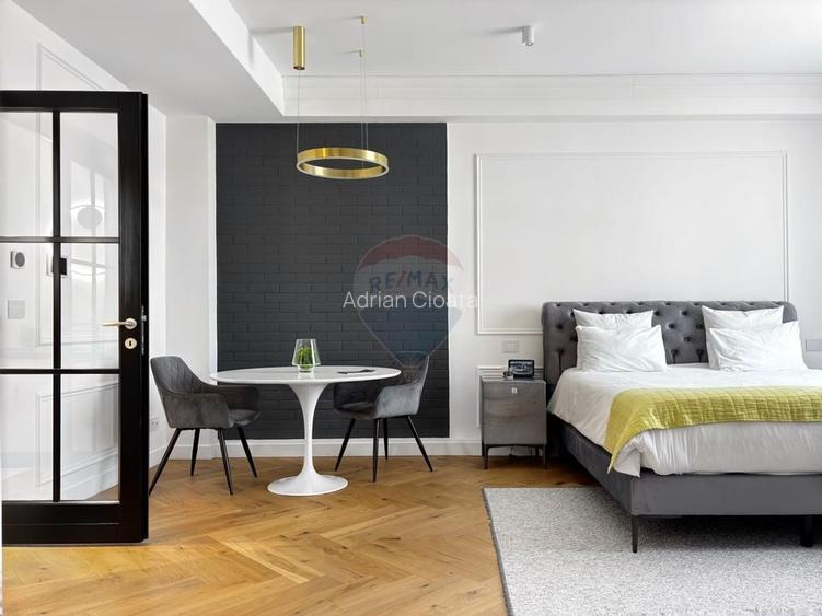 Vedere directa spre Piata Unirii, finisaje lux, apart. chirie, 97.6 mp