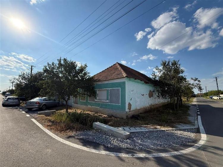 CASA CU TEREN 1500 MP | CHERESIG - 1