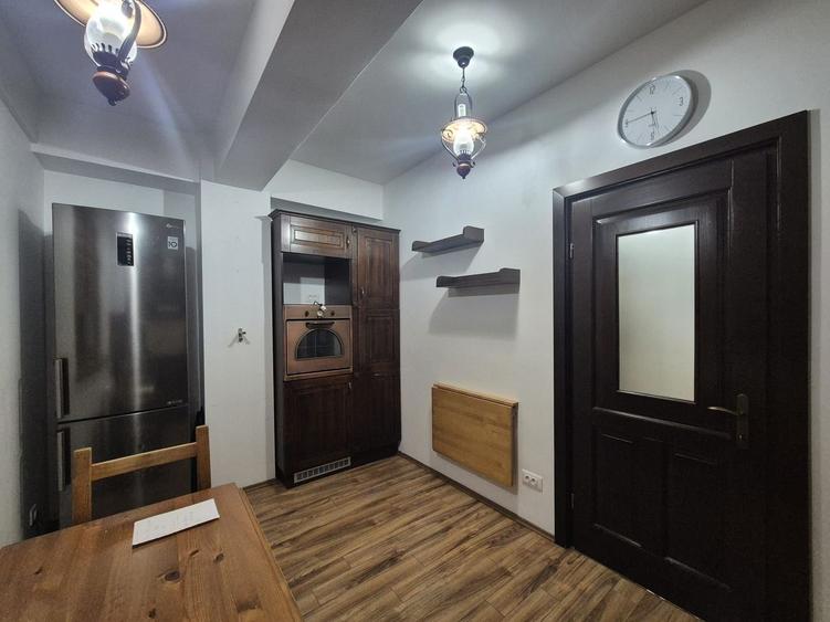 Bloc nou, sectiune mare, apartament 3 camere cu semineu, terasă mare si garaj - 18