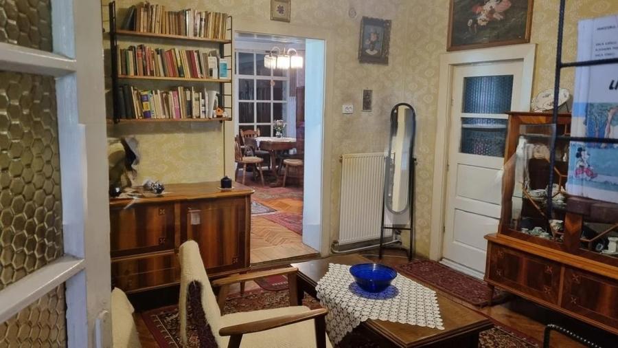 Casă de vânzare cu 4 camere în zona 14 Mai - 2