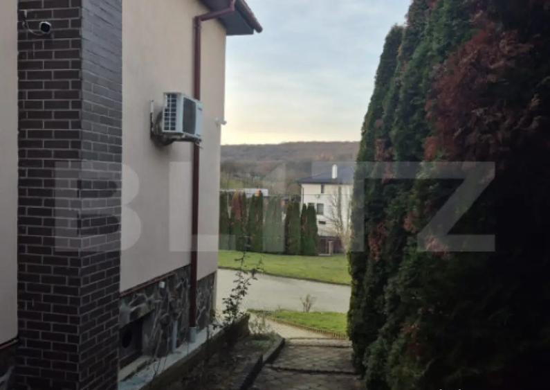 Casa de vanzare in Corunca, ideala pentru 2 familii sau pens - 17